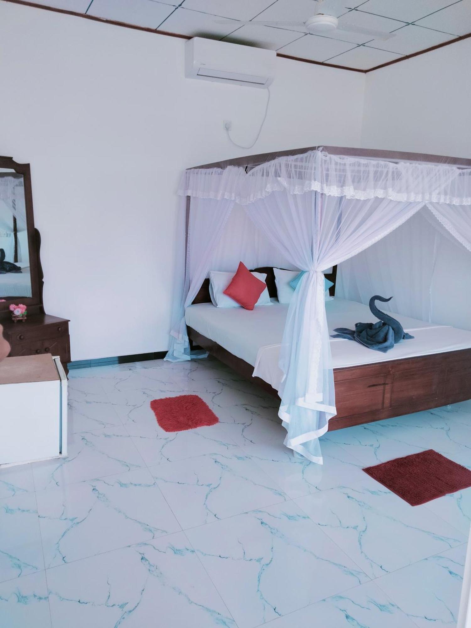 Sajana Ocean Hill Bed & Breakfast Mirissa Oda fotoğraf