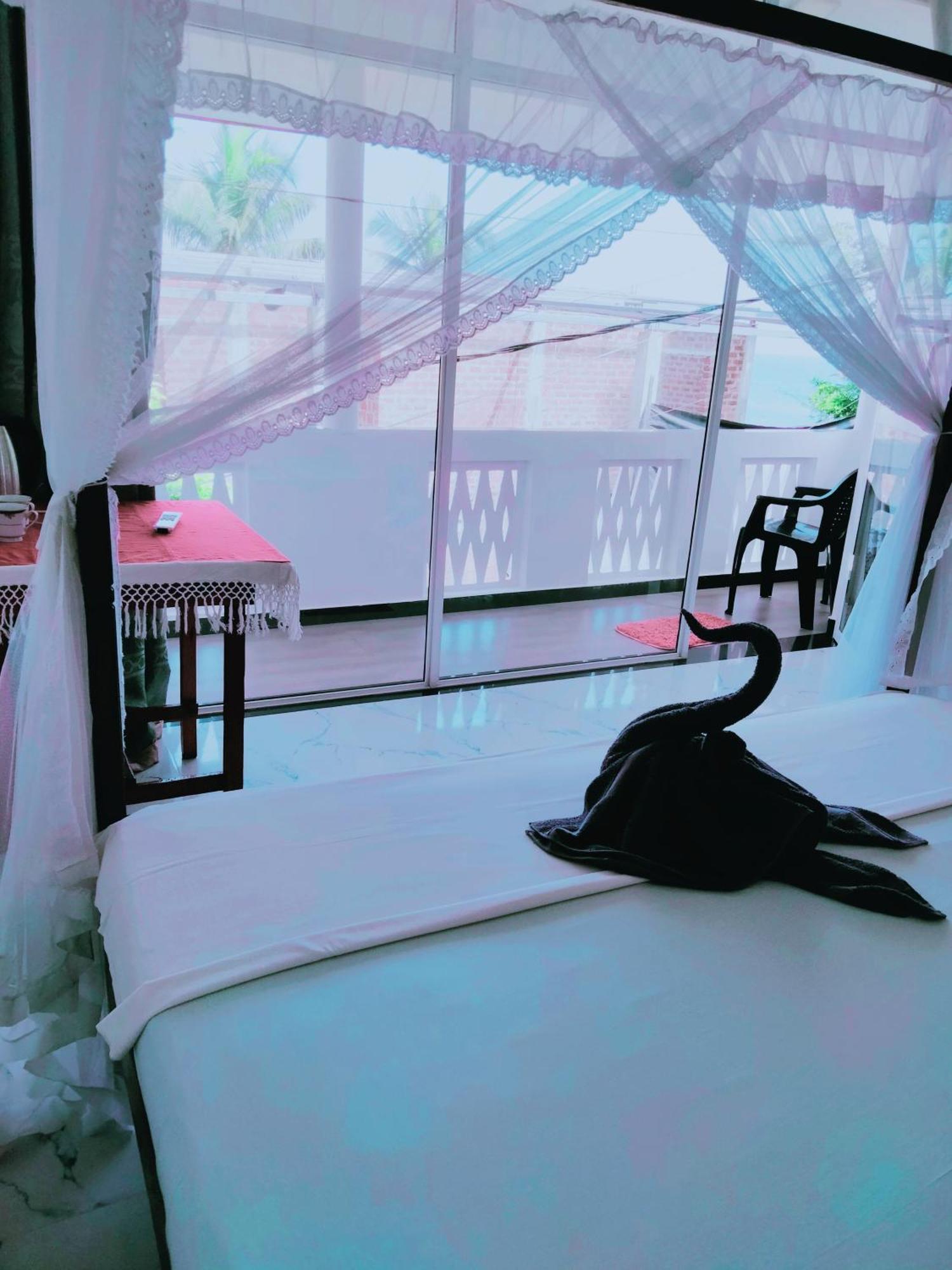 Sajana Ocean Hill Bed & Breakfast Mirissa Oda fotoğraf