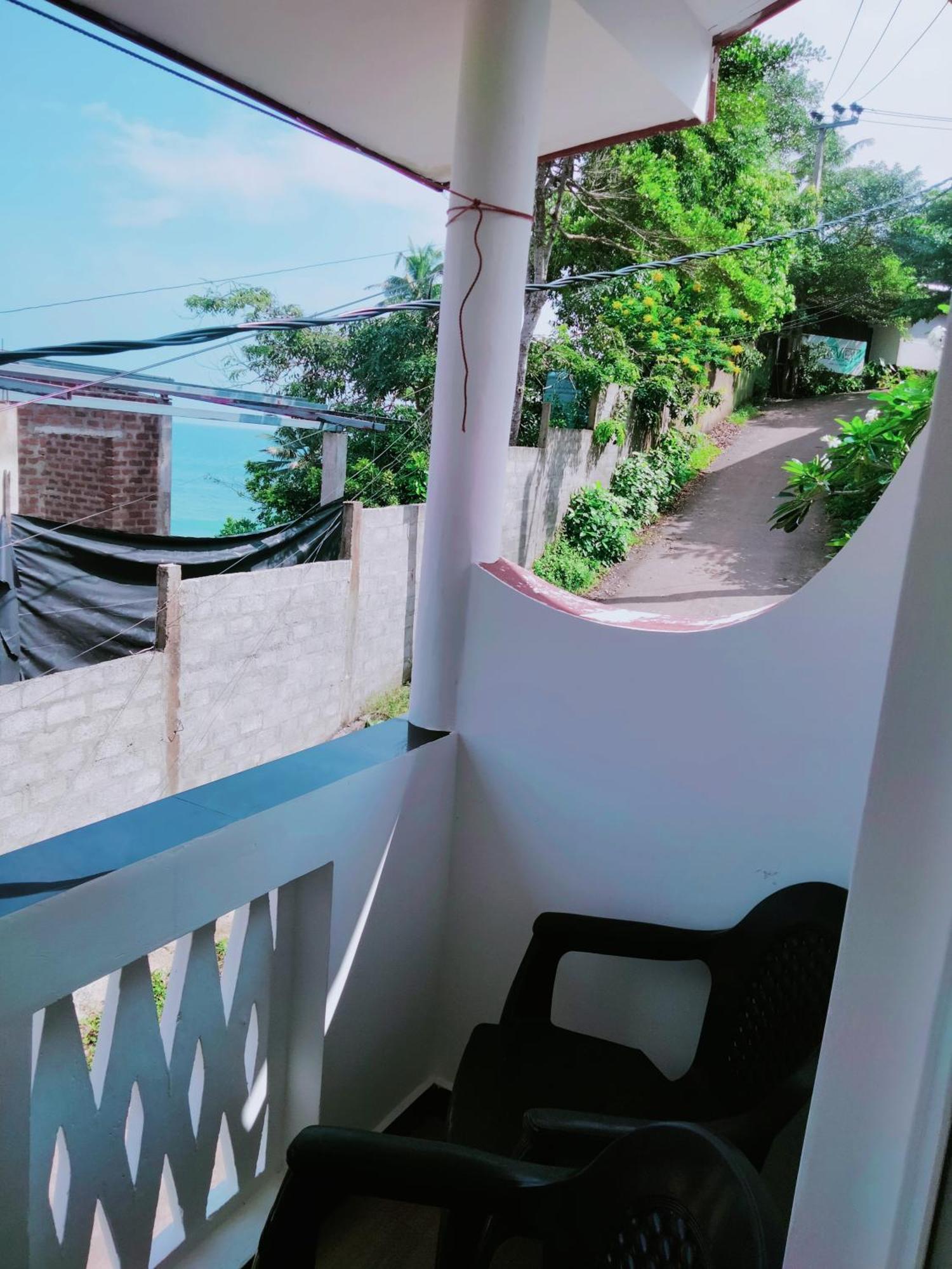 Sajana Ocean Hill Bed & Breakfast Mirissa Oda fotoğraf